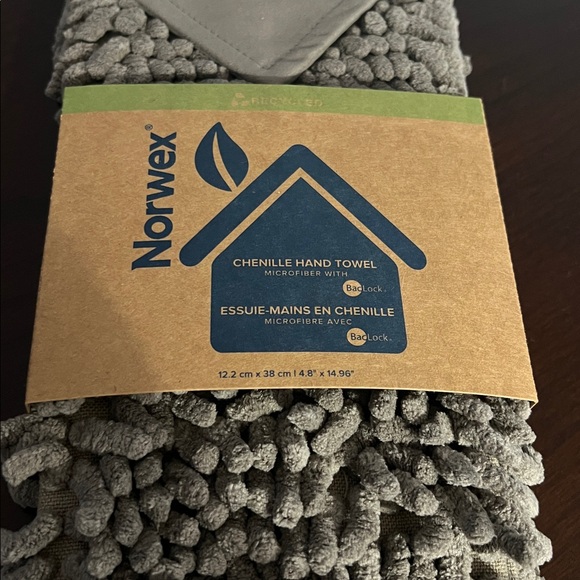 Norwex Plush Chenille Hand Towel - Picture 2 of 3